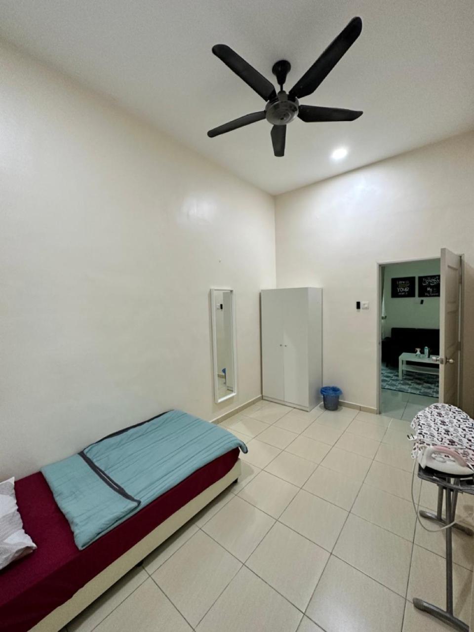 Rumahku Homestay, Taman Jasin Perdana Eksteriør billede