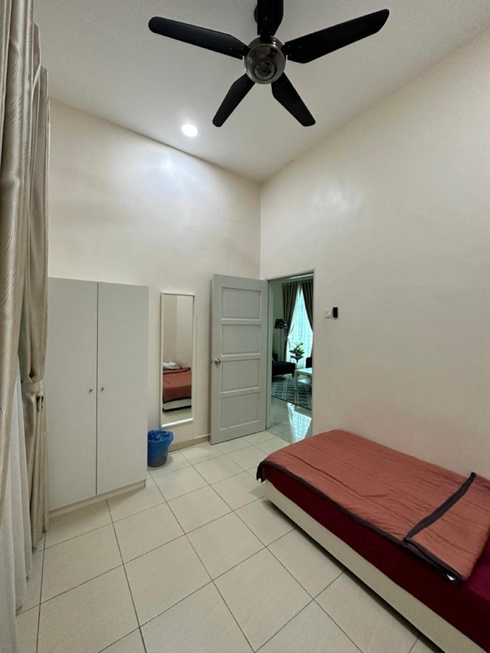 Rumahku Homestay, Taman Jasin Perdana Eksteriør billede
