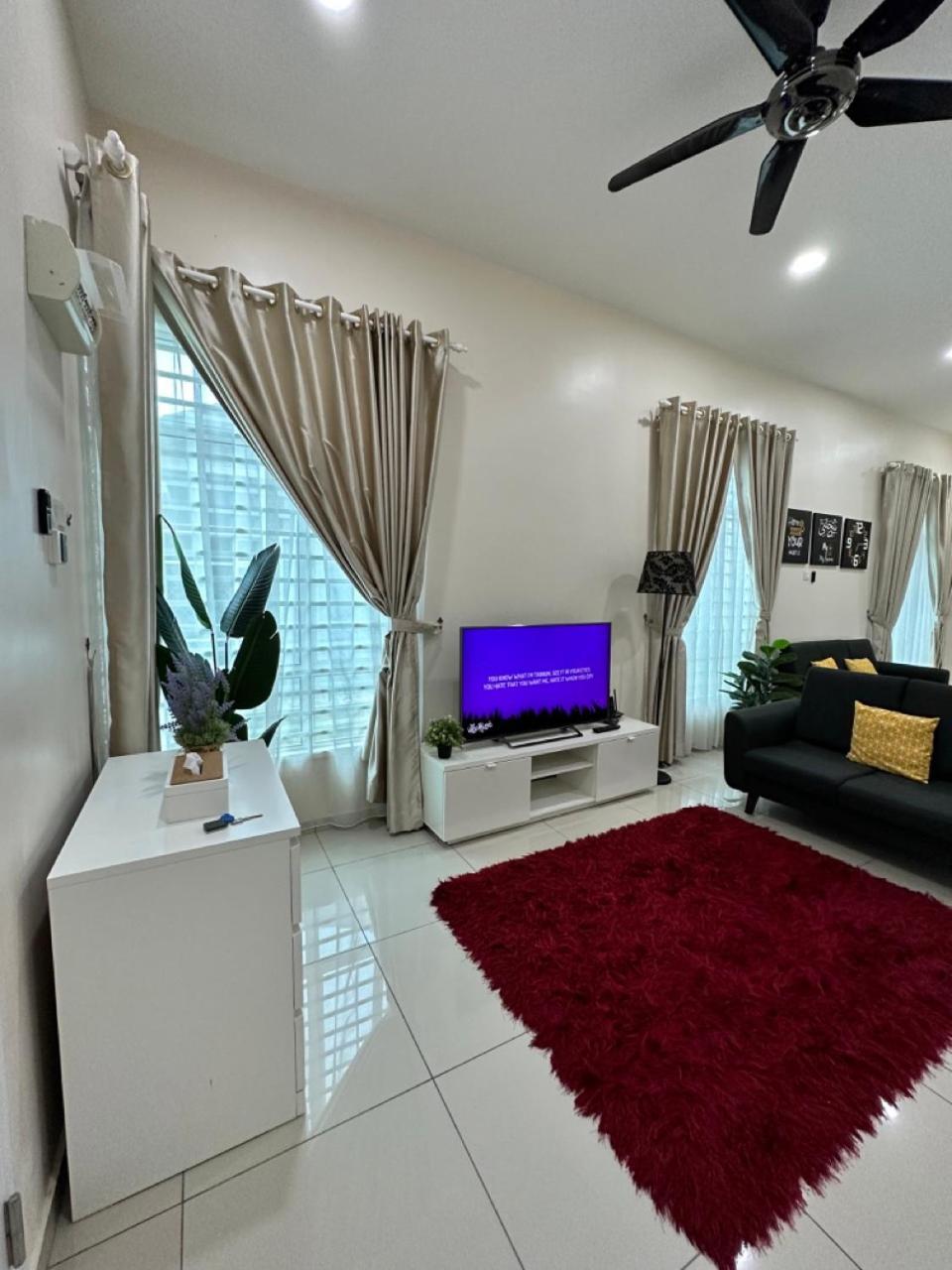 Rumahku Homestay, Taman Jasin Perdana Eksteriør billede